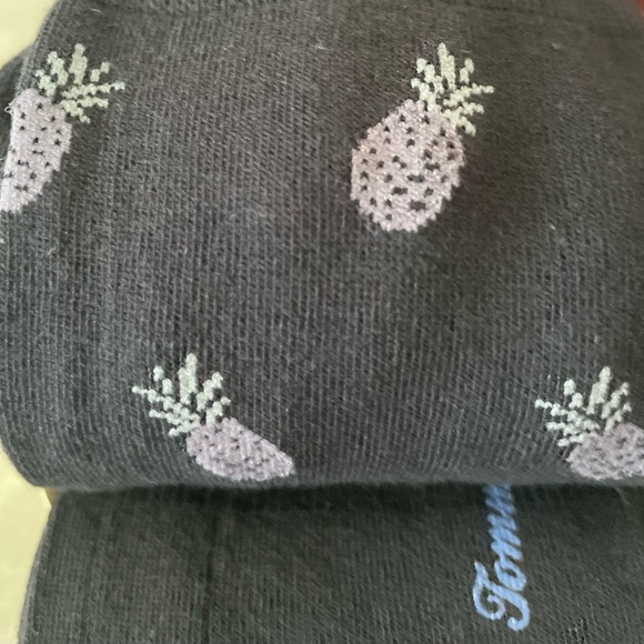 NWT 5 Pair Tommy Bahama Men
Performance Casual
Crew Socks Cool Max - Picture 3 of 8